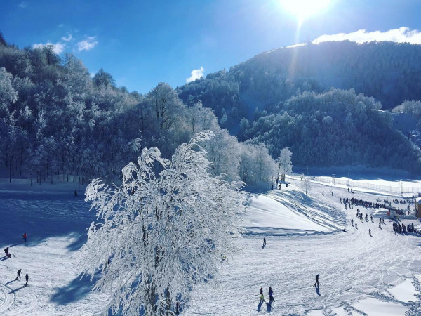 HER HAFTASONU CUMARTESİ VE PAZAR ÖĞLE YEMEĞİ DAHİL GÜNÜBİRLİK KARTEPE KAYAK TURU